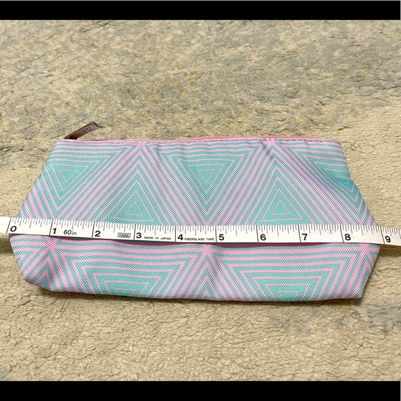 Brand New Clinique Top Zip Made Up Case In Multi Color 9” X 4.75” X 2.75” - Picture 7 of 9